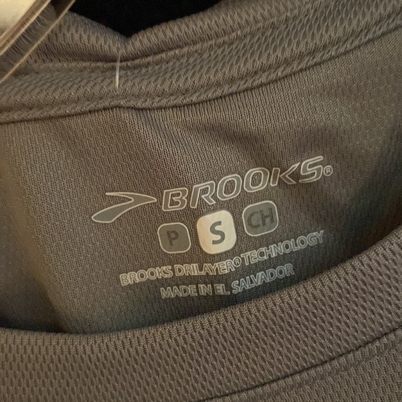 Brooks Teeshirt - Picture 4 of 4
